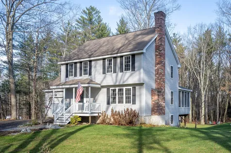 71 Heath Street Newton NH 03858