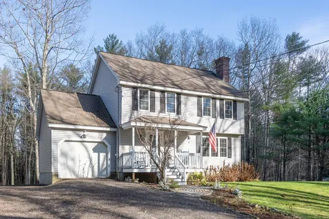 71 Heath Street Newton NH 03858