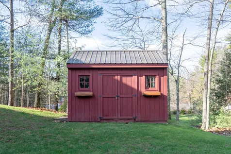 71 Heath Street Newton NH 03858