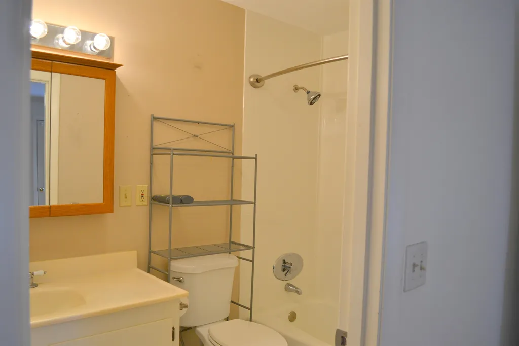 5 Falcon Drive Merrimack NH 03054