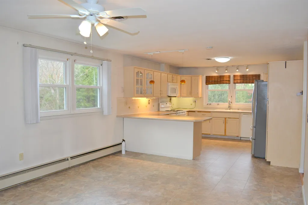 5 Falcon Drive Merrimack NH 03054