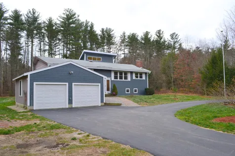 5 Falcon Drive Merrimack NH 03054