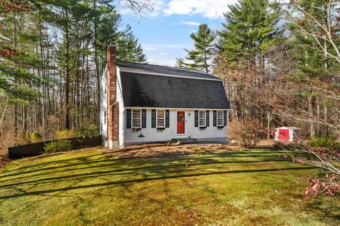 5 Wedgewood Drive Londonderry NH 03053