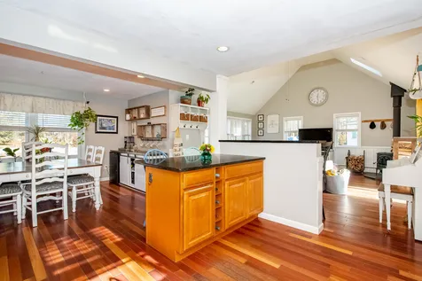 5 Norris Court Epping NH 03042