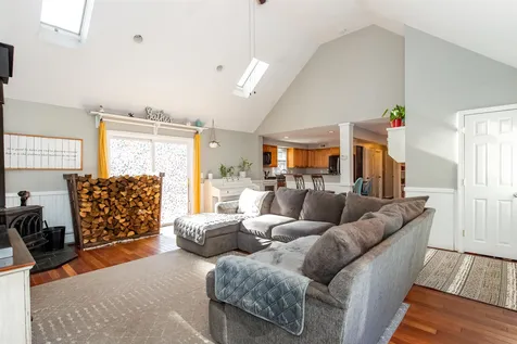 5 Norris Court Epping NH 03042