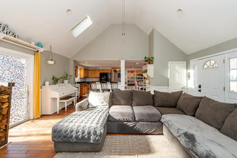 5 Norris Court Epping NH 03042
