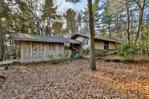 21 Spencer Drive Nashua NH 03062