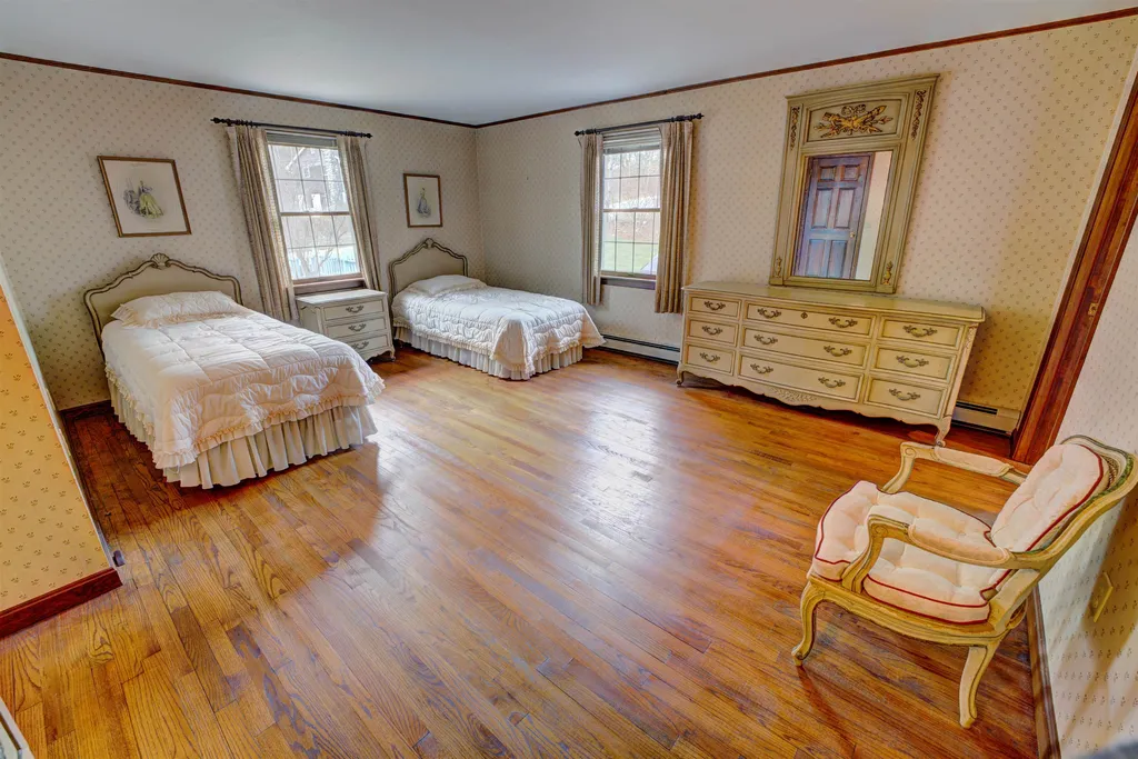 22 Clow Road Wolfeboro NH 03894