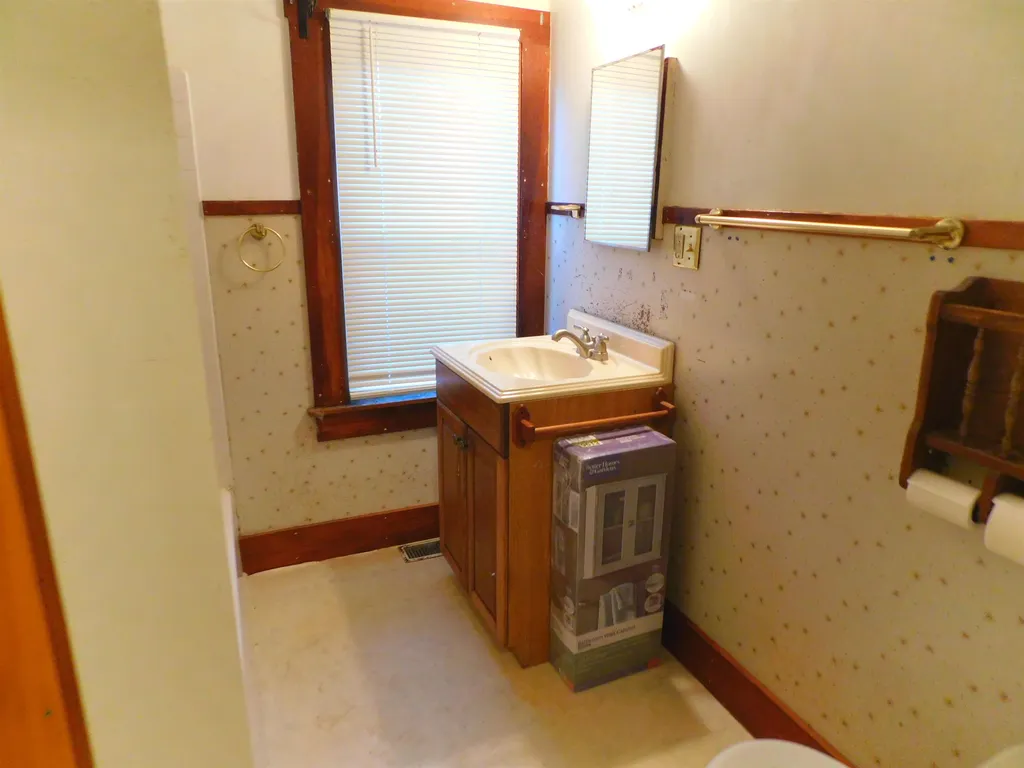 8 Marston Court Farmington NH 03835