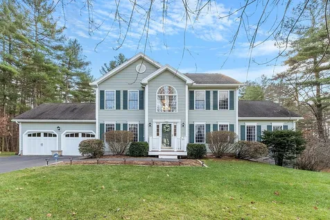 8 Naumkeag Court Litchfield NH 03052
