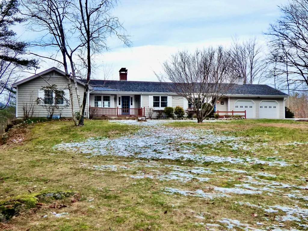 81 Emily Lane Newbury NH 03255