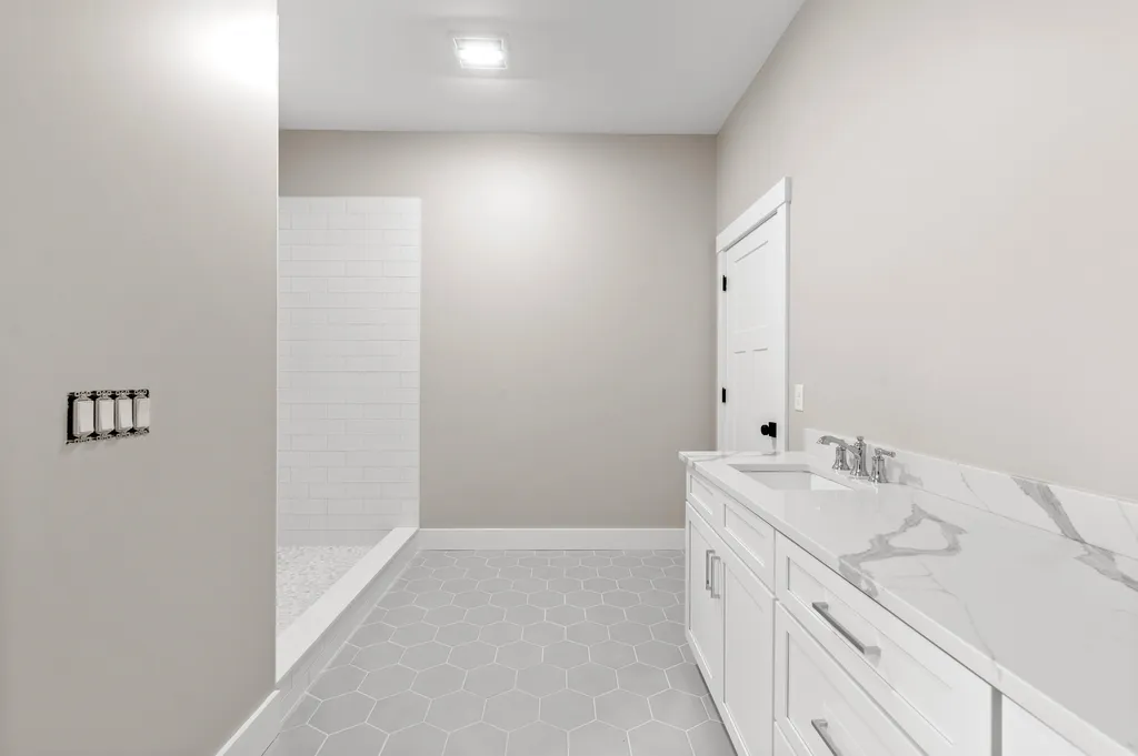 1330 Union Avenue Laconia NH 03246