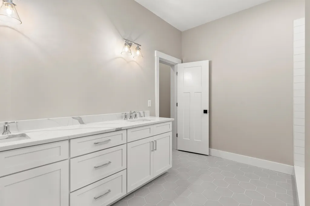 1330 Union Avenue Laconia NH 03246