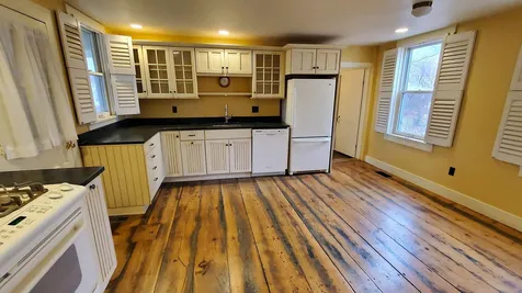 128 Green Street Brattleboro VT 05301