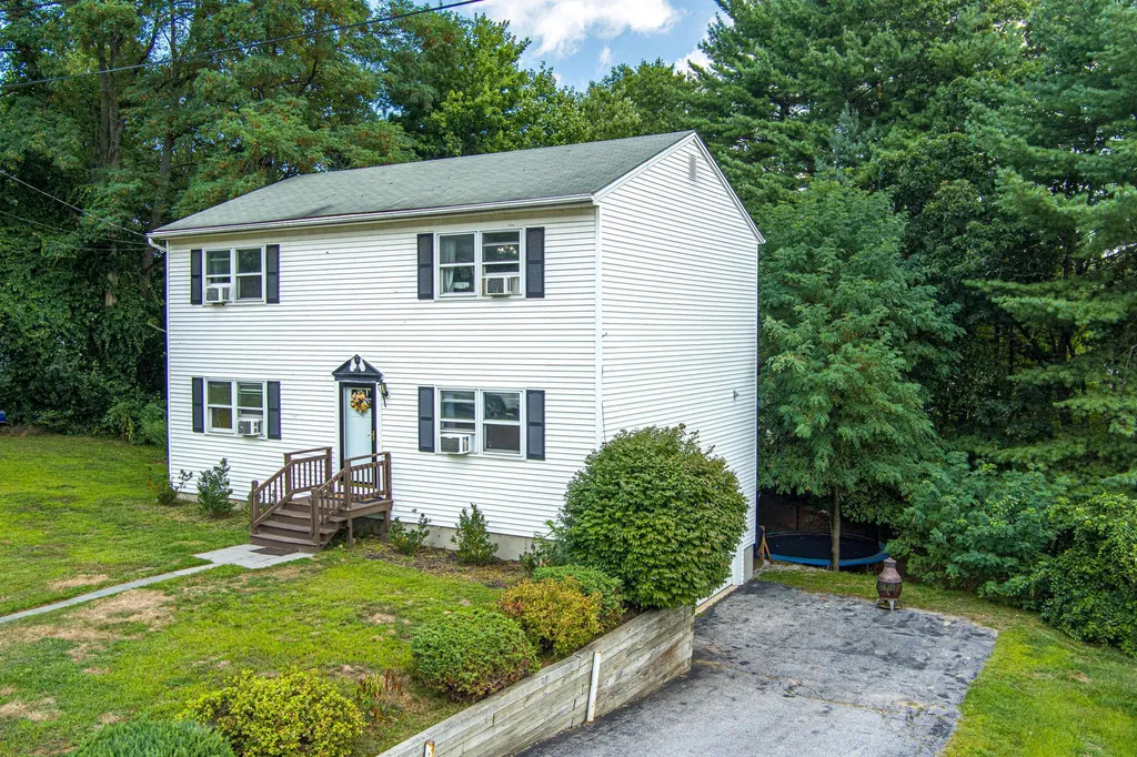 15 Springer Road Hooksett NH 03106