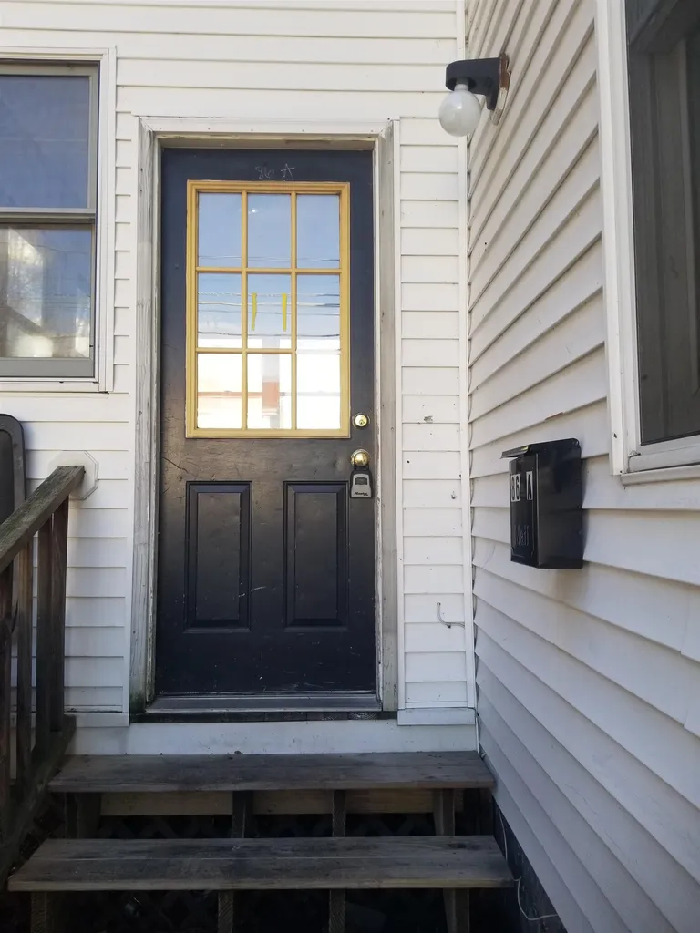 86 Kinsley Street Nashua NH 03060