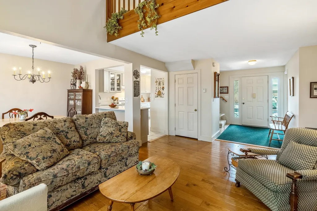 385 Lyman Batcheller Road Hartford VT 05059