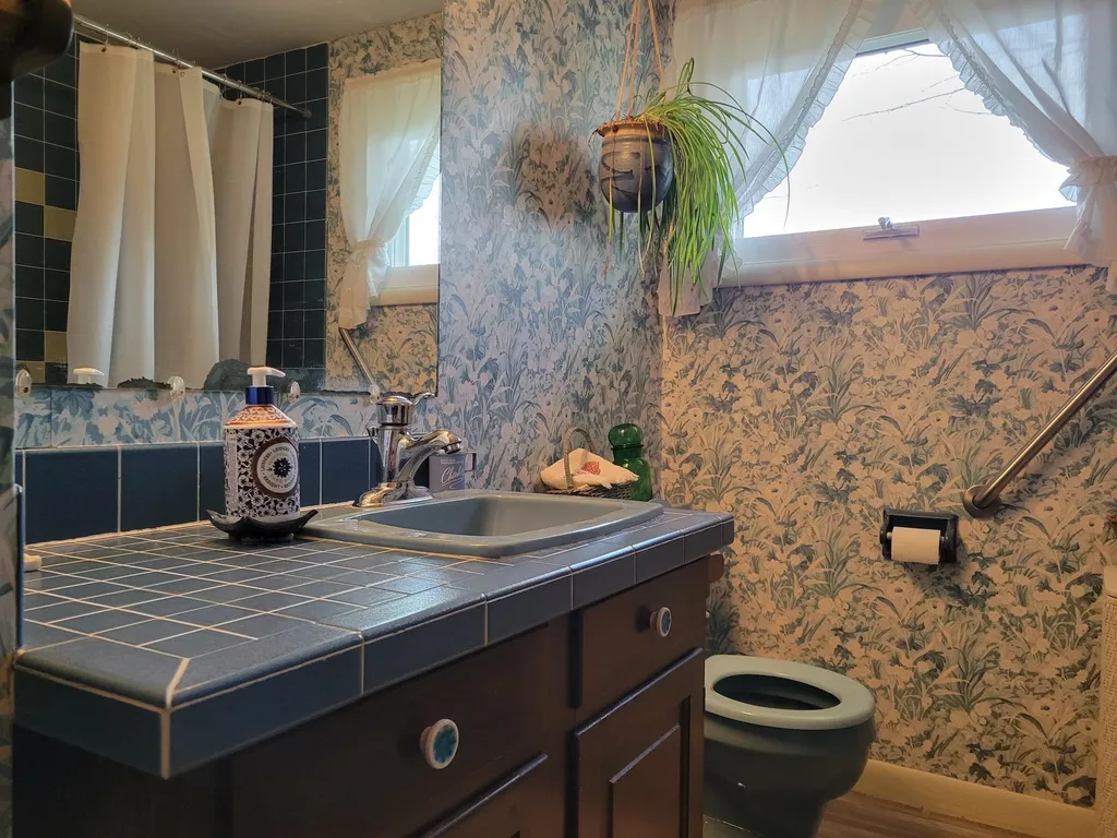 8 Harold Road Keene NH 03431