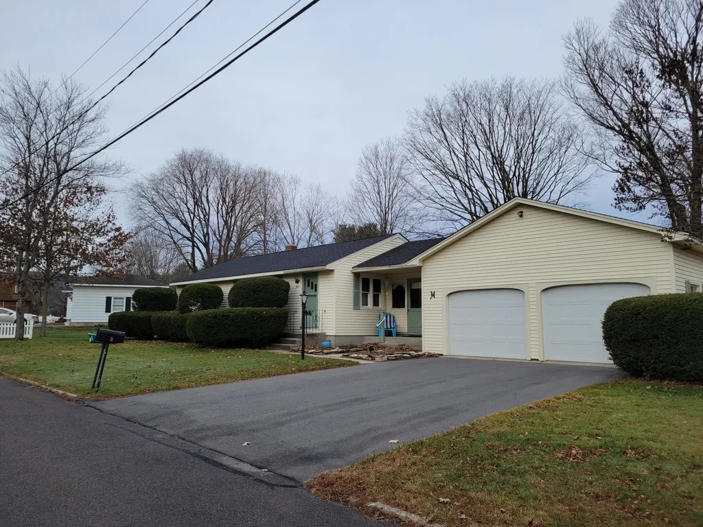 8 Harold Road Keene NH 03431