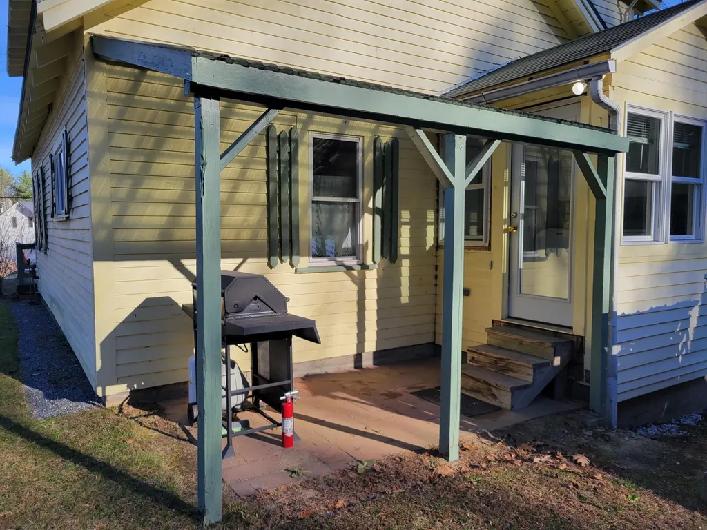 32 Base Hill Road Swanzey NH 03446