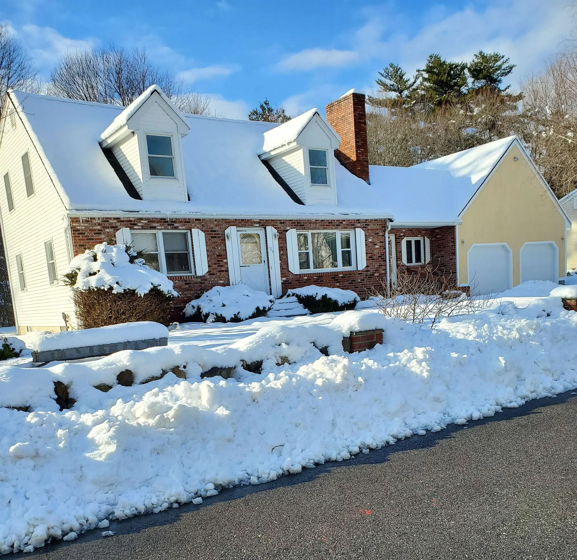 105 Pahray Lane Manchester NH 03109