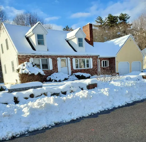 105 Pahray Lane Manchester NH 03109