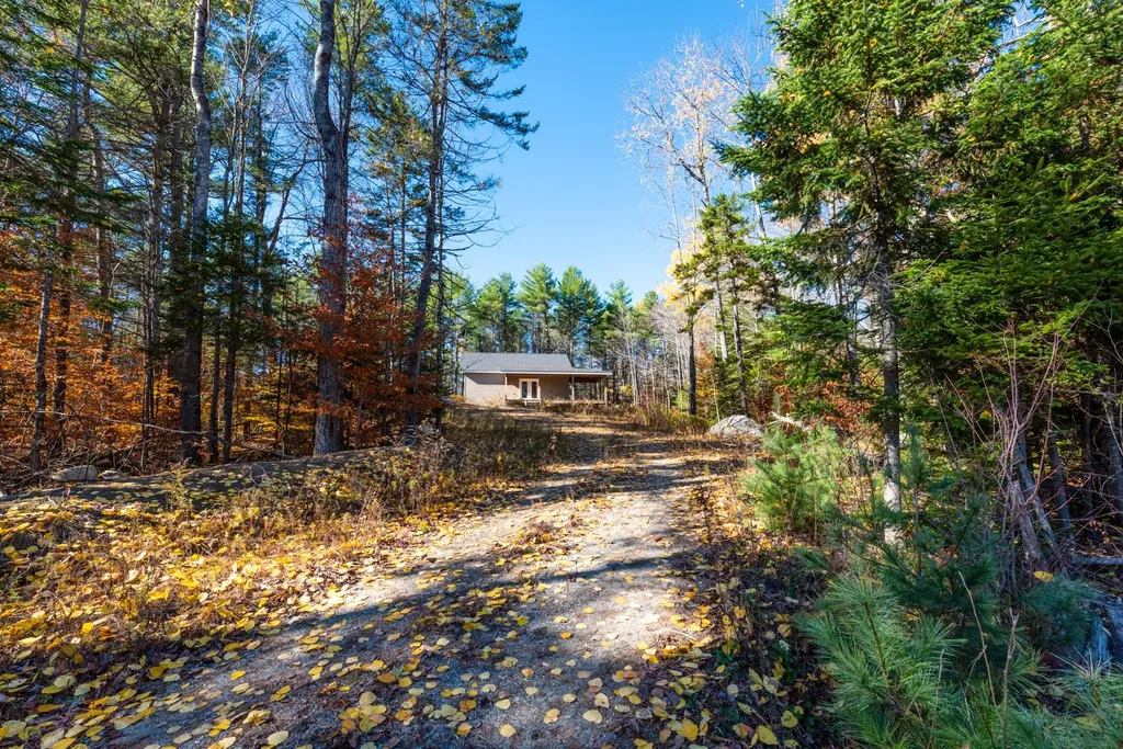 100 Trow Hill Road Sunapee NH 03782