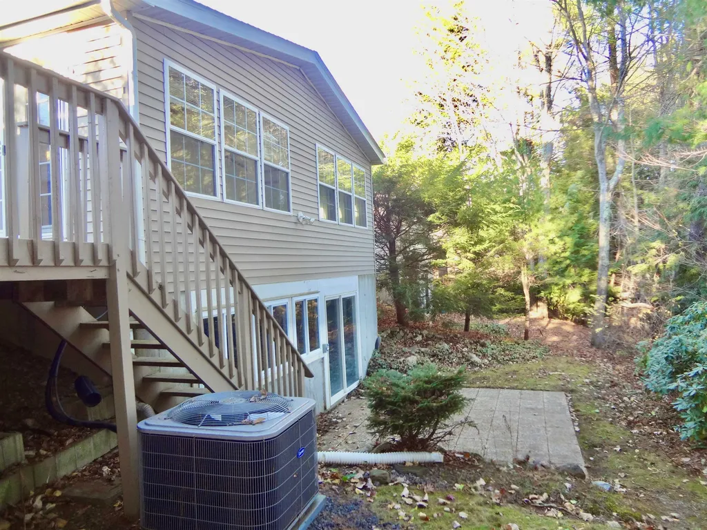 23 Magnolia Lane Belmont NH 03220