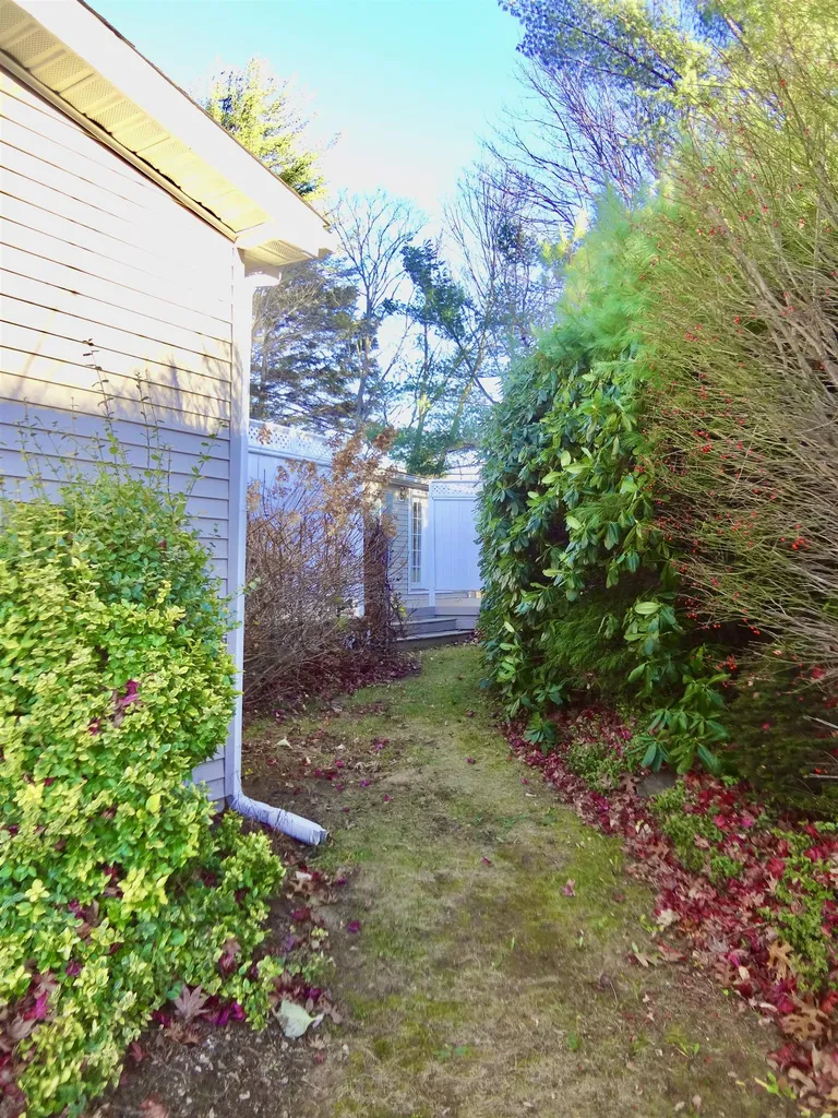 23 Magnolia Lane Belmont NH 03220