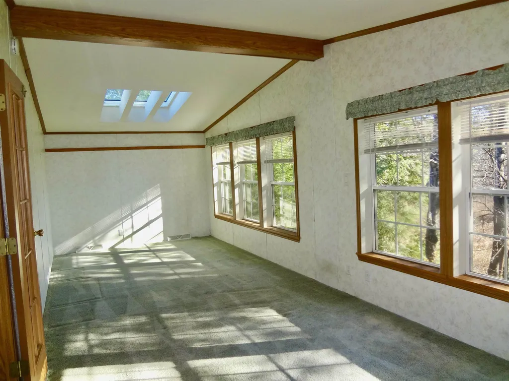 23 Magnolia Lane Belmont NH 03220