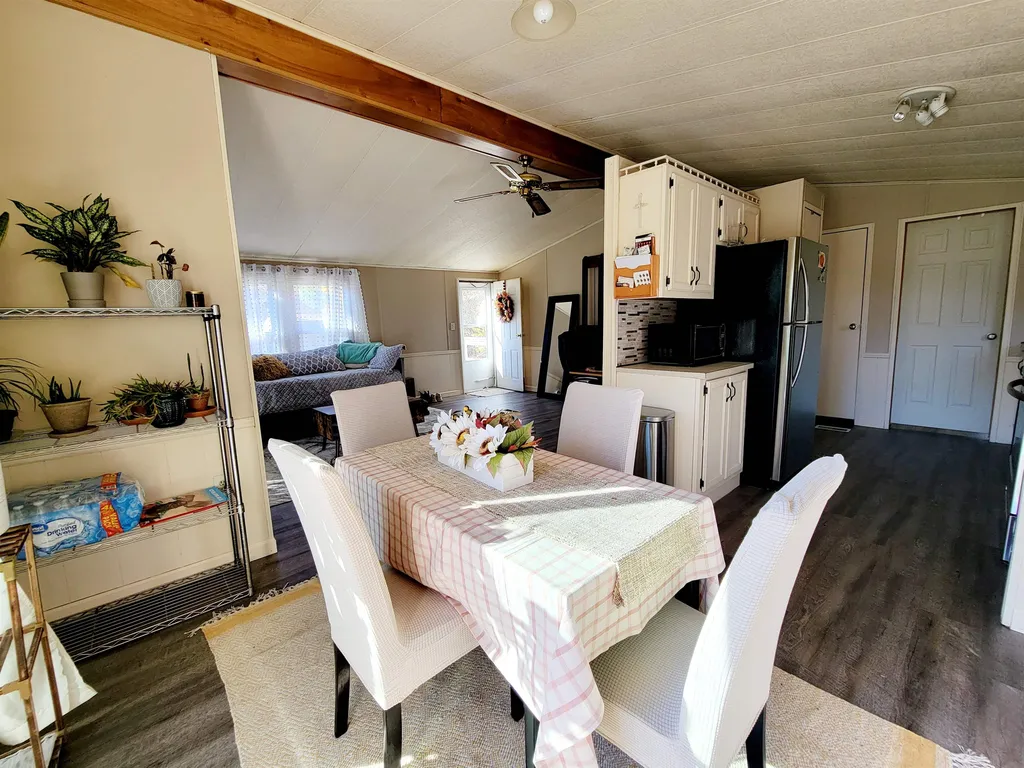 22 Agent Road Raymond NH 03077