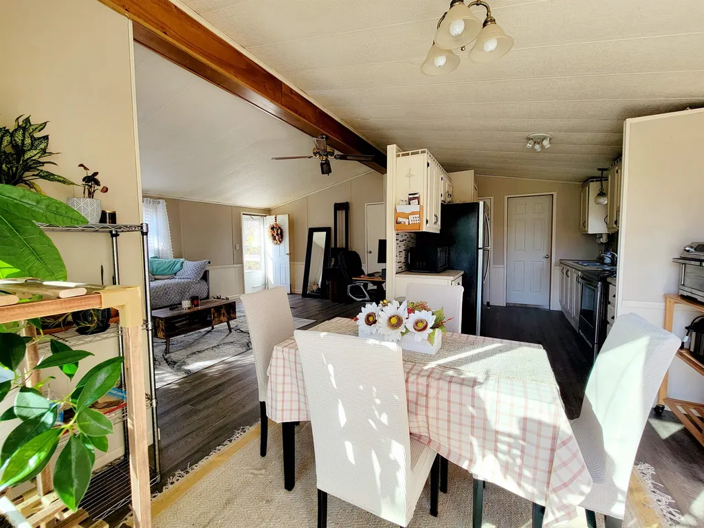 22 Agent Road Raymond NH 03077