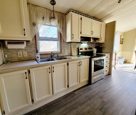 22 Agent Road Raymond NH 03077
