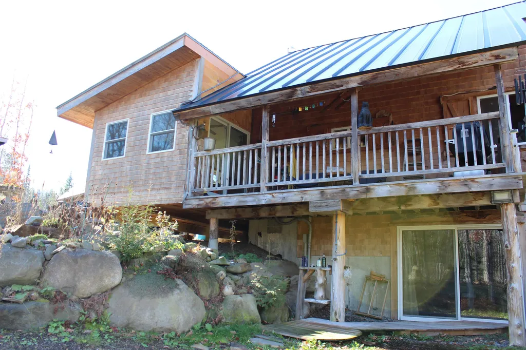 4276 New Duck Pond Road Sheffield VT 05866