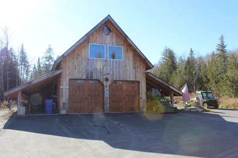 4276 New Duck Pond Road Sheffield VT 05866