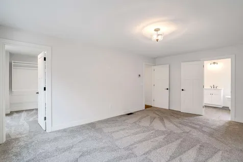 300 Straw Road Manchester NH 03102