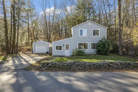 210 Camelot Shore Drive Farmington NH 03835