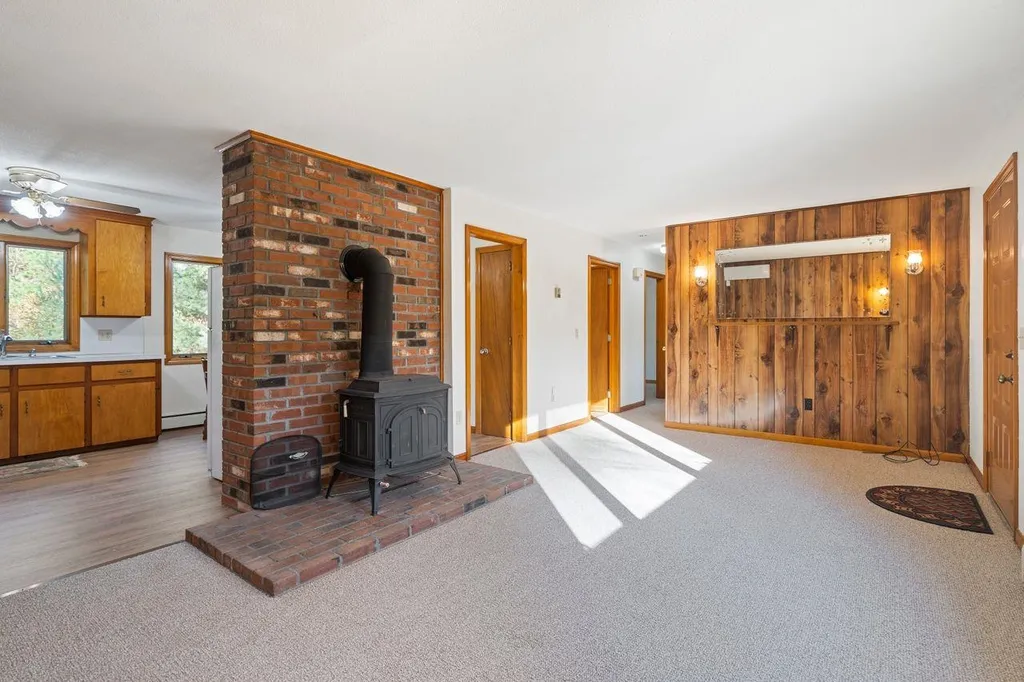 1193 Old Homestead Highway Swanzey NH 03446
