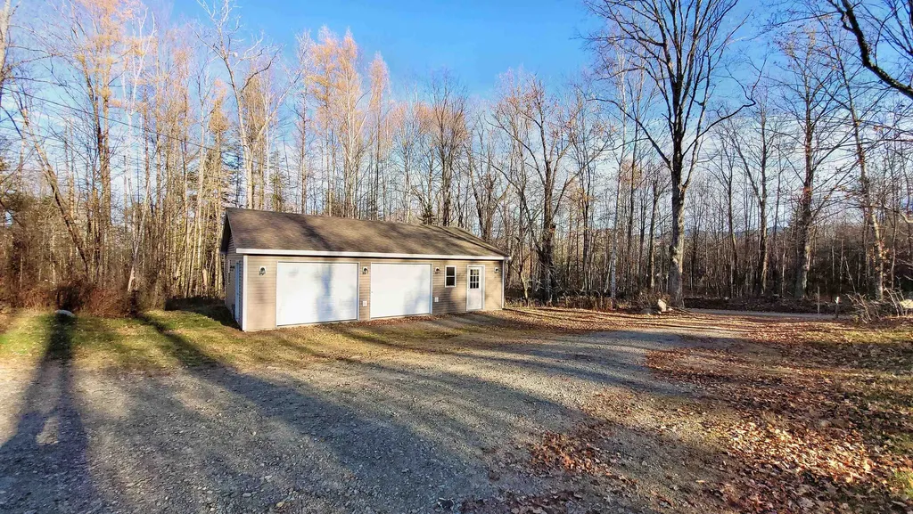 27 Hodge Road Lancaster NH 03584