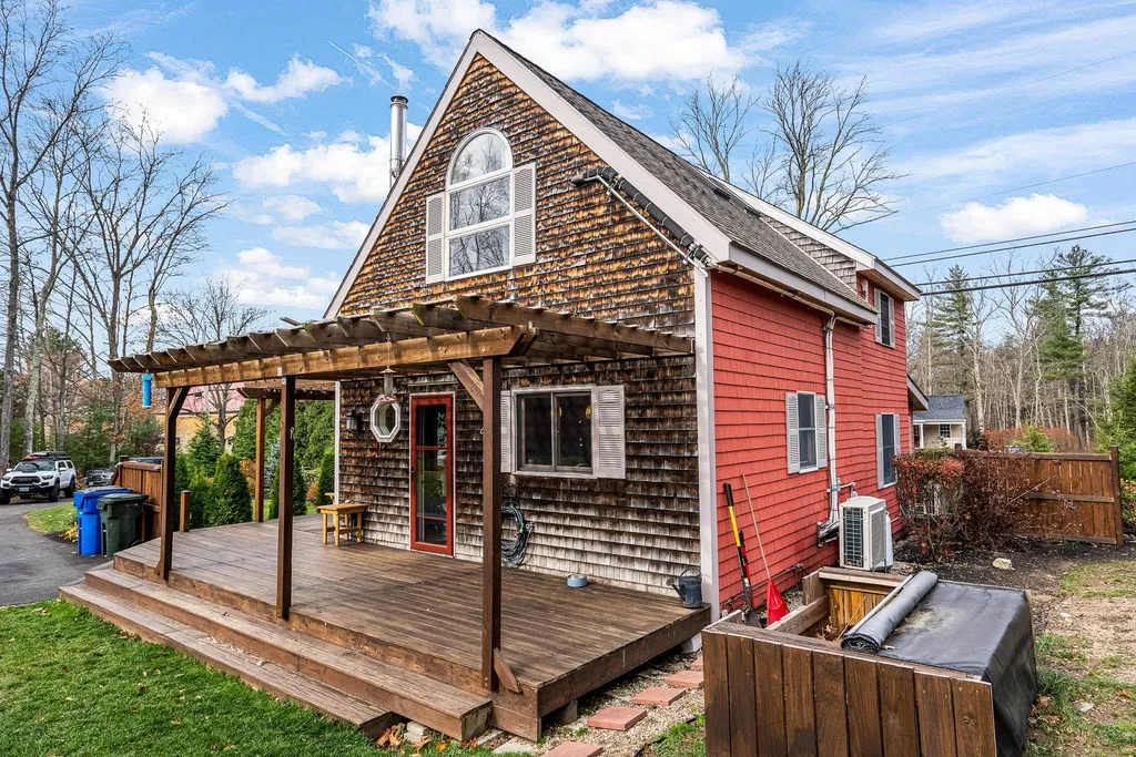 33 Litchfield Road Londonderry NH 03053