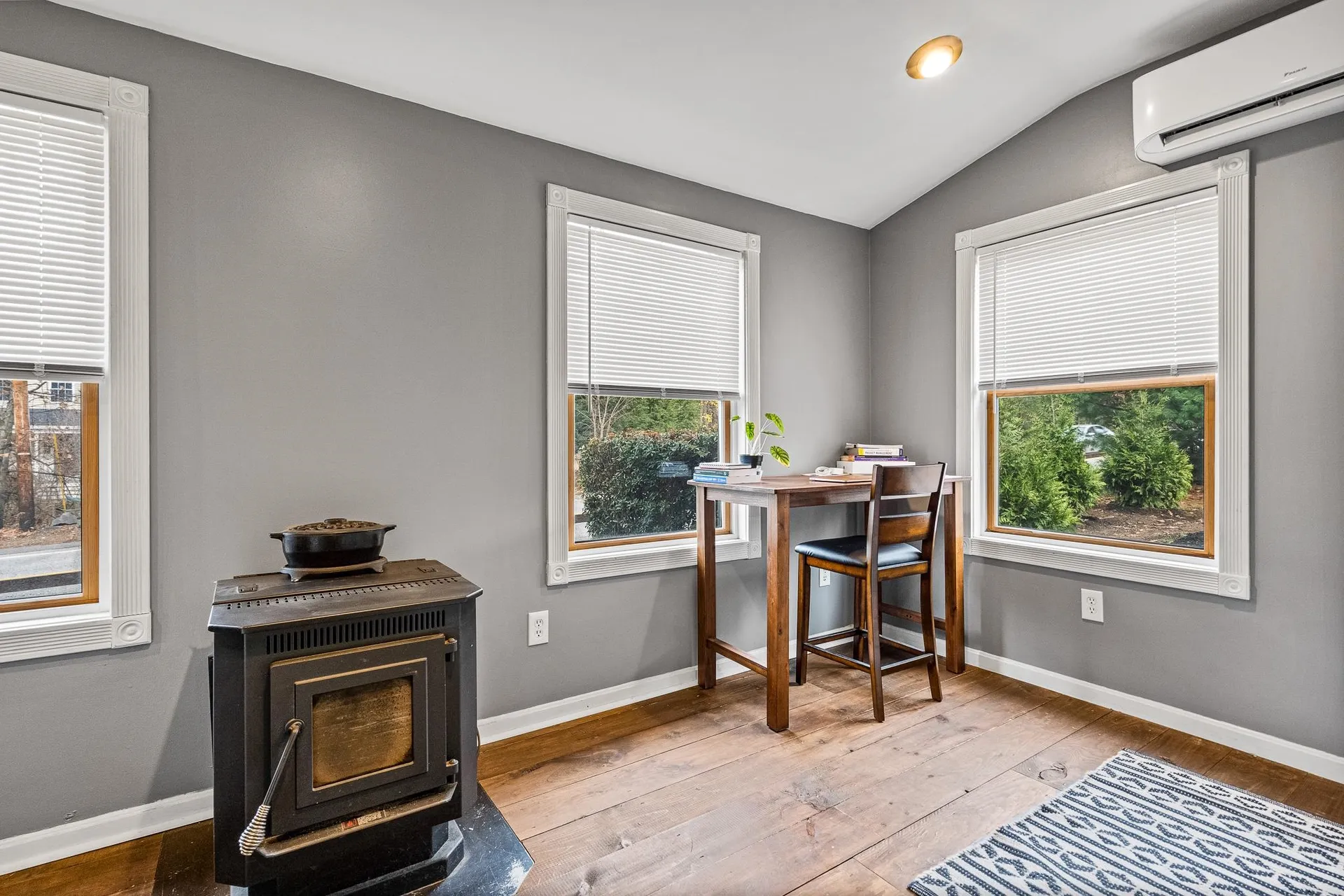 33 Litchfield Road Londonderry NH 03053