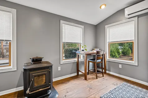 33 Litchfield Road Londonderry NH 03053