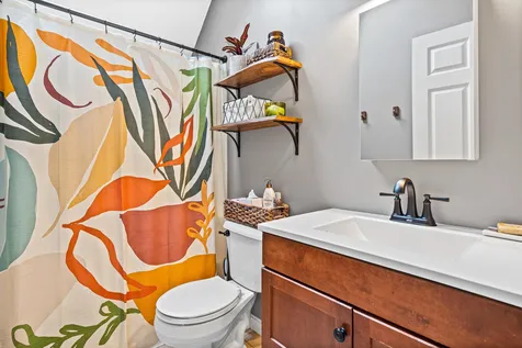 33 Litchfield Road Londonderry NH 03053