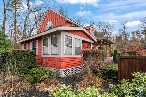 33 Litchfield Road Londonderry NH 03053
