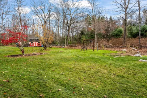 33 Litchfield Road Londonderry NH 03053