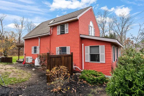 33 Litchfield Road Londonderry NH 03053