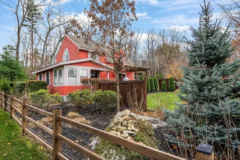 33 Litchfield Road Londonderry NH 03053