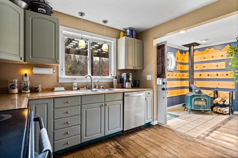 33 Litchfield Road Londonderry NH 03053
