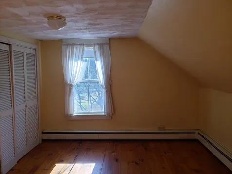 61 Meadowbrook Road Brattleboro VT 05301