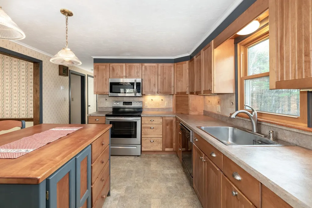 38 Ambrose Road Meredith NH 03253